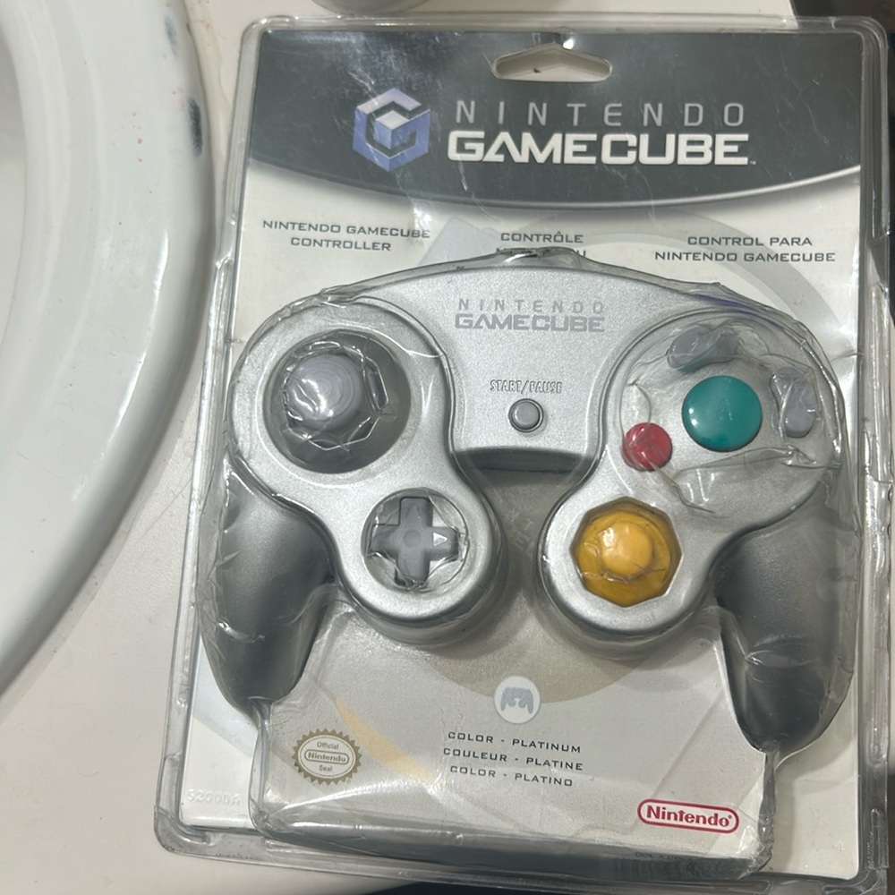 GameCube  controller from Nintendo a real vintage item see pic for details